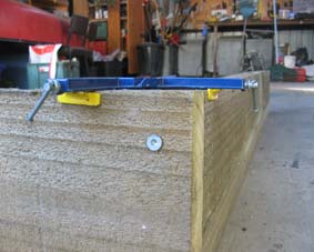 PHOTO - Screw in raised bed end